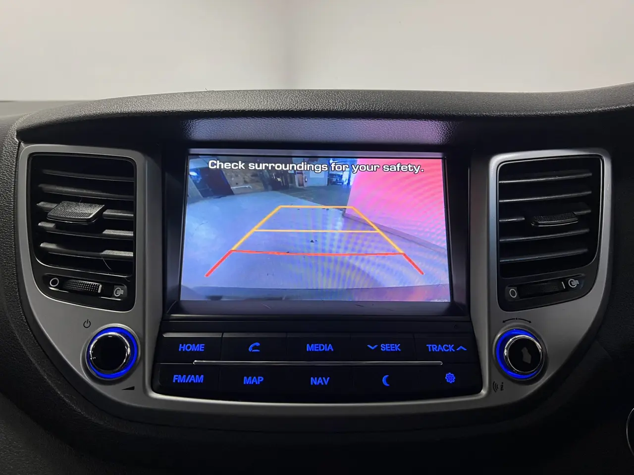 2018 HYUNDAI TUCSON Gallery Image 19