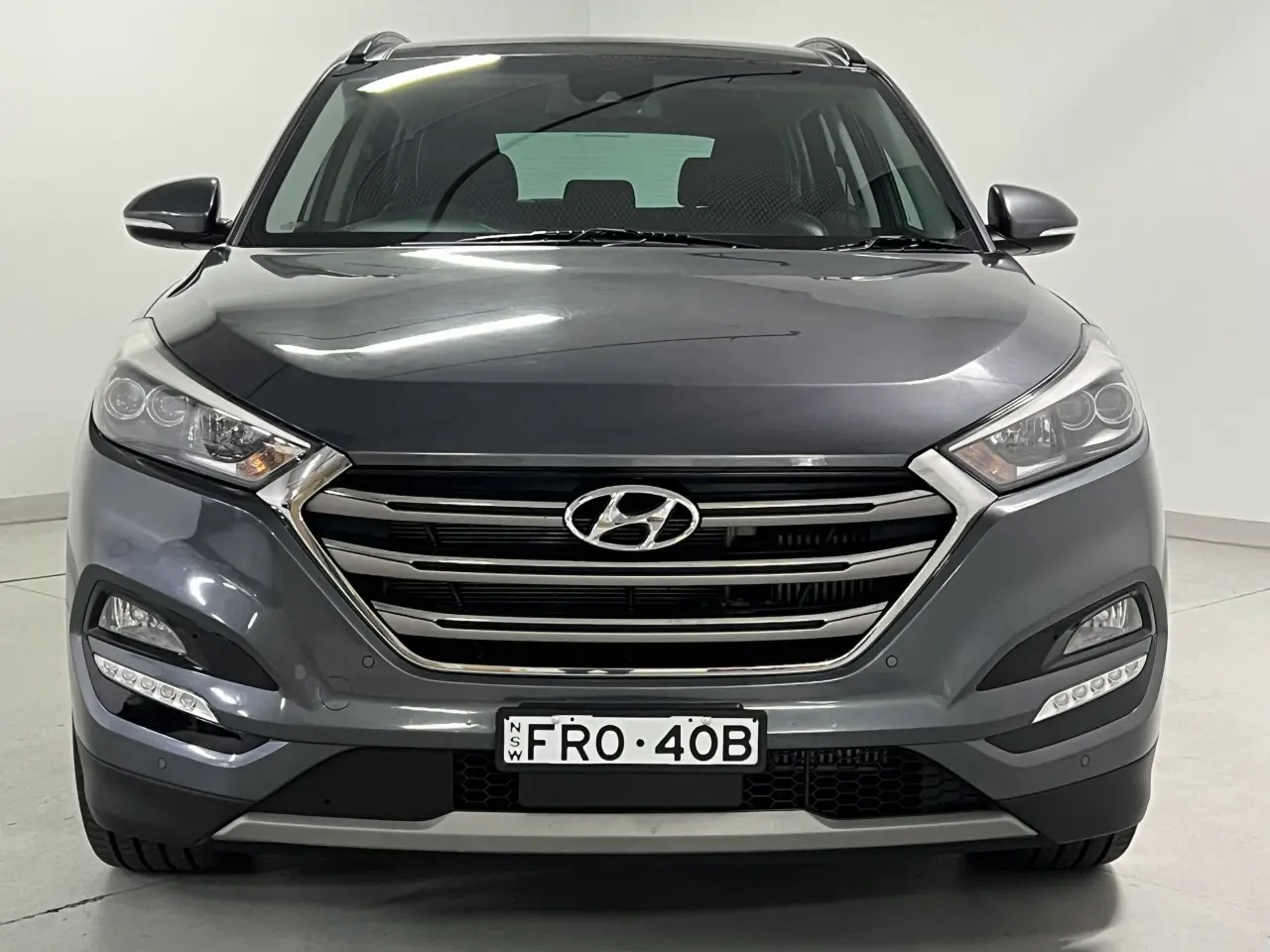 2018 HYUNDAI TUCSON Gallery Image 3
