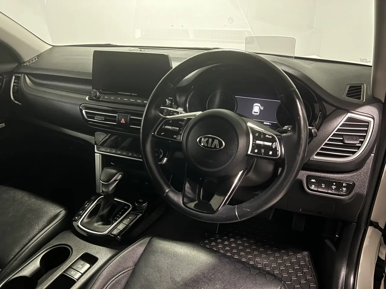 2020 KIA SELTOS Gallery Image 10