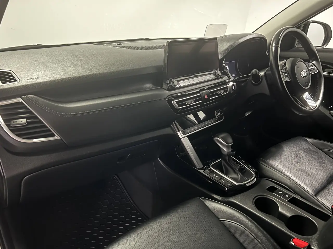 2020 KIA SELTOS Gallery Image 14