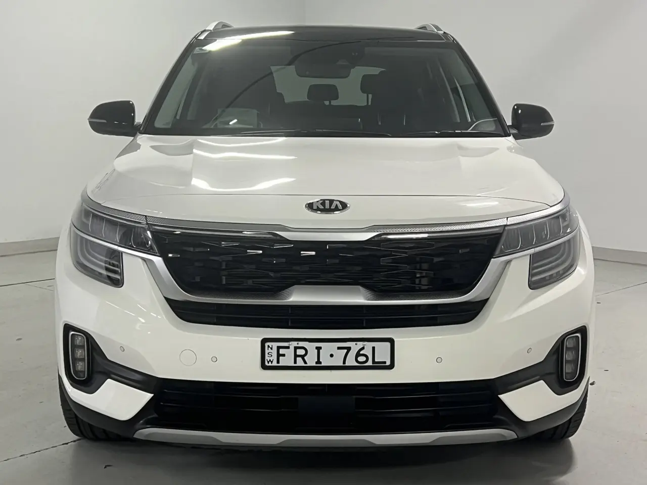 2020 KIA SELTOS Gallery Image 3