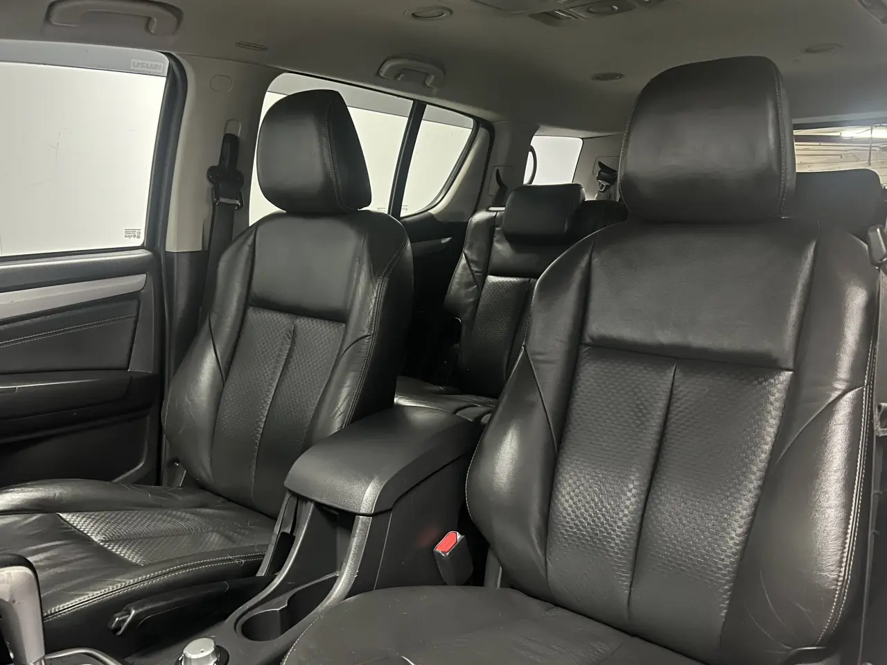 2014 ISUZU MU-X Gallery Image 16
