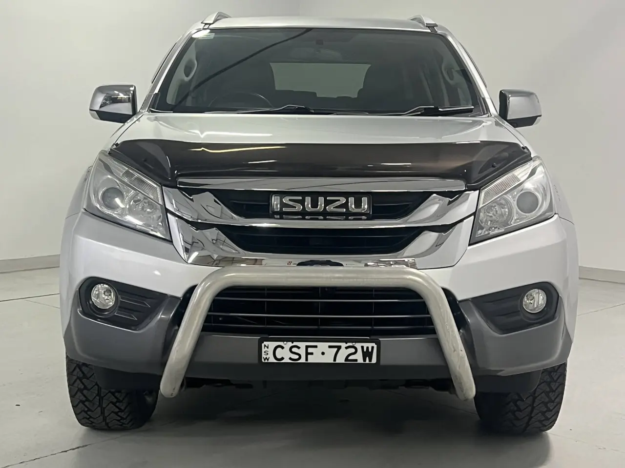 2014 ISUZU MU-X Gallery Image 3