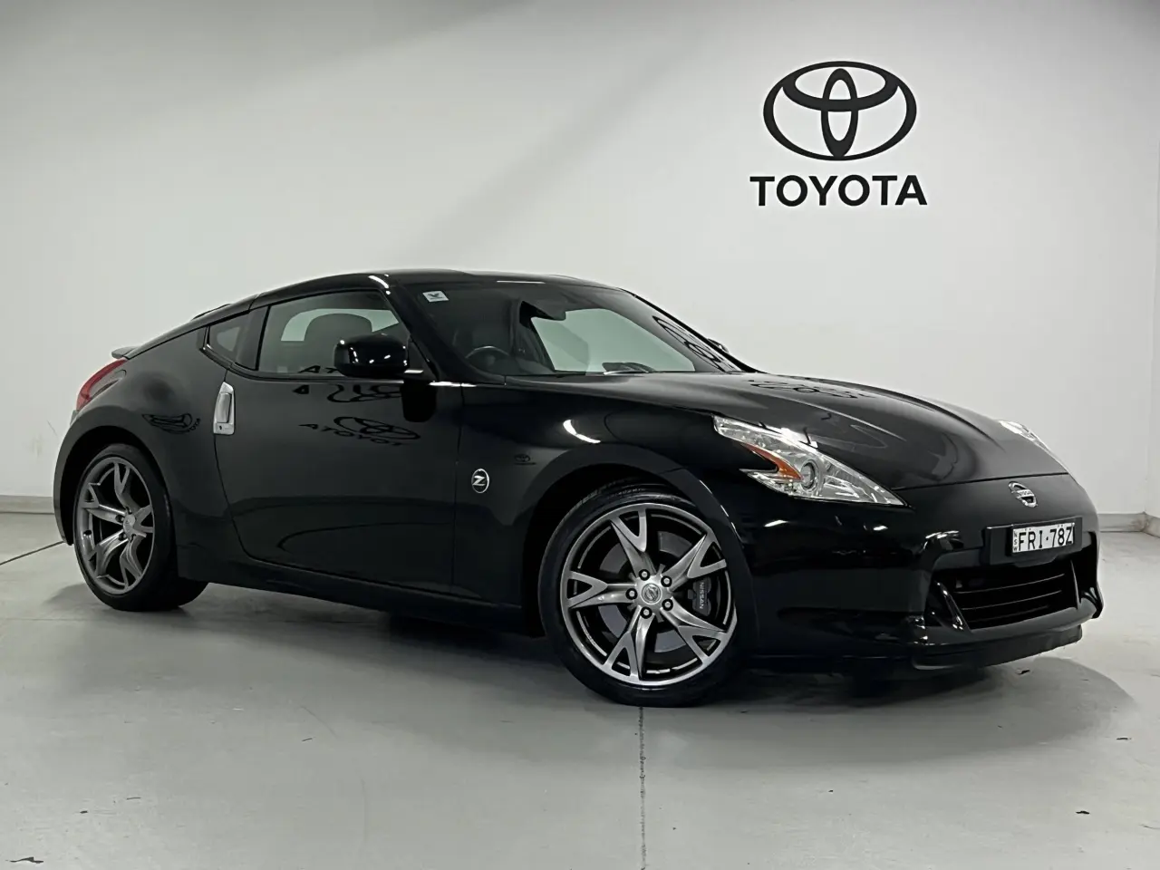 2011 NISSAN 370Z Gallery Image 1