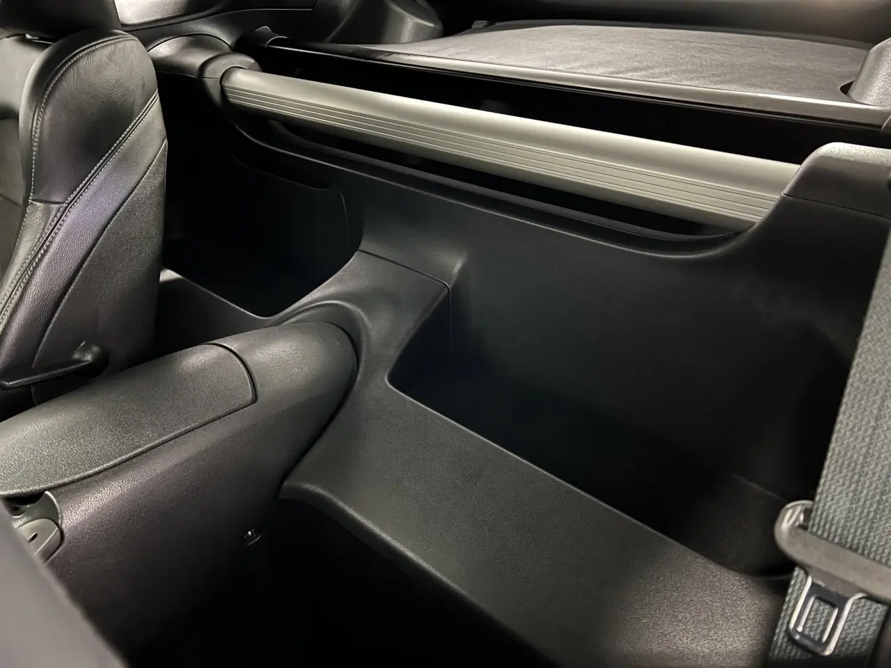 2011 NISSAN 370Z Gallery Image 14