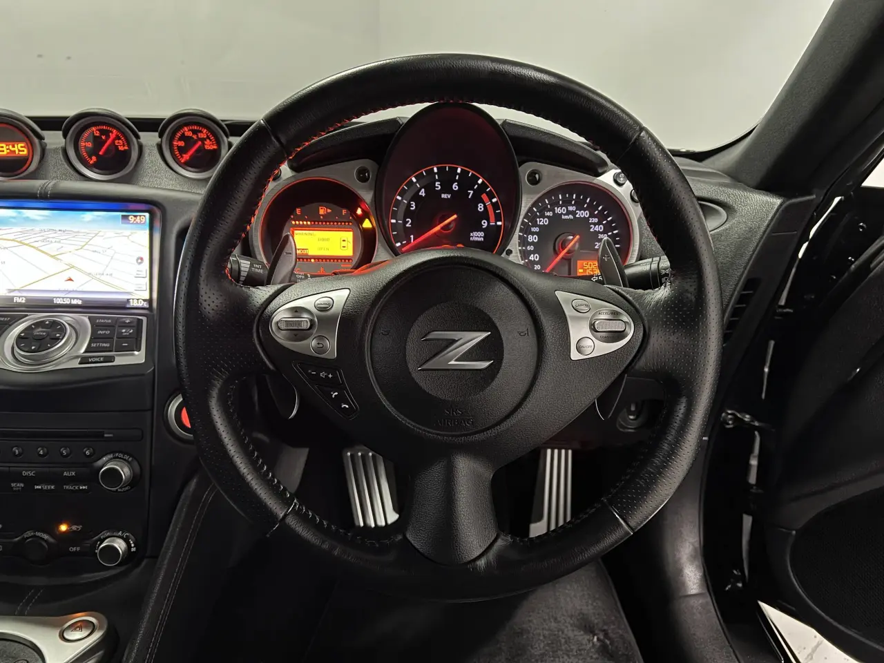 2011 NISSAN 370Z Gallery Image 17