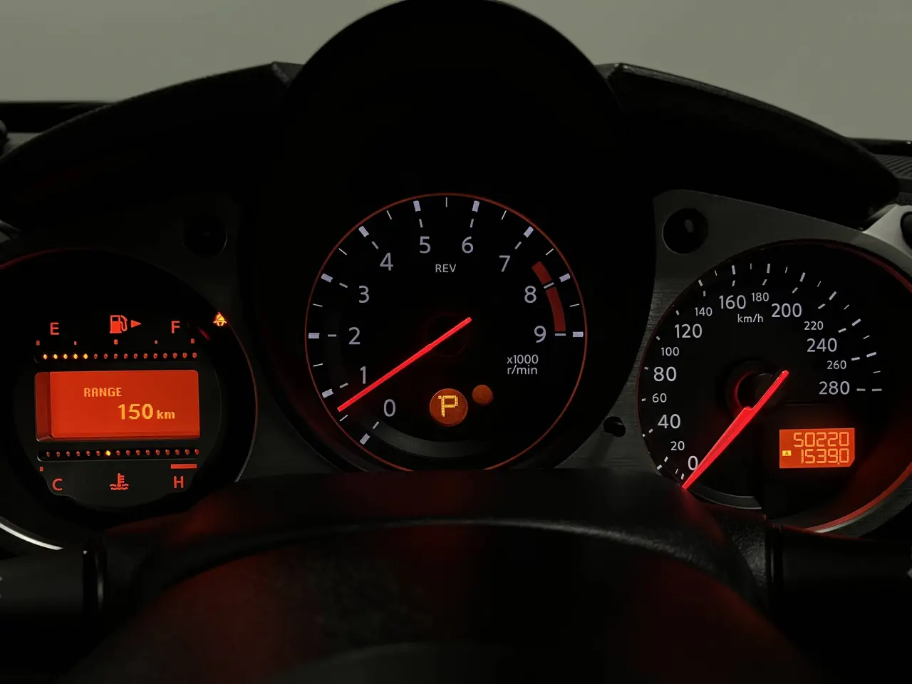 2011 NISSAN 370Z Gallery Image 18