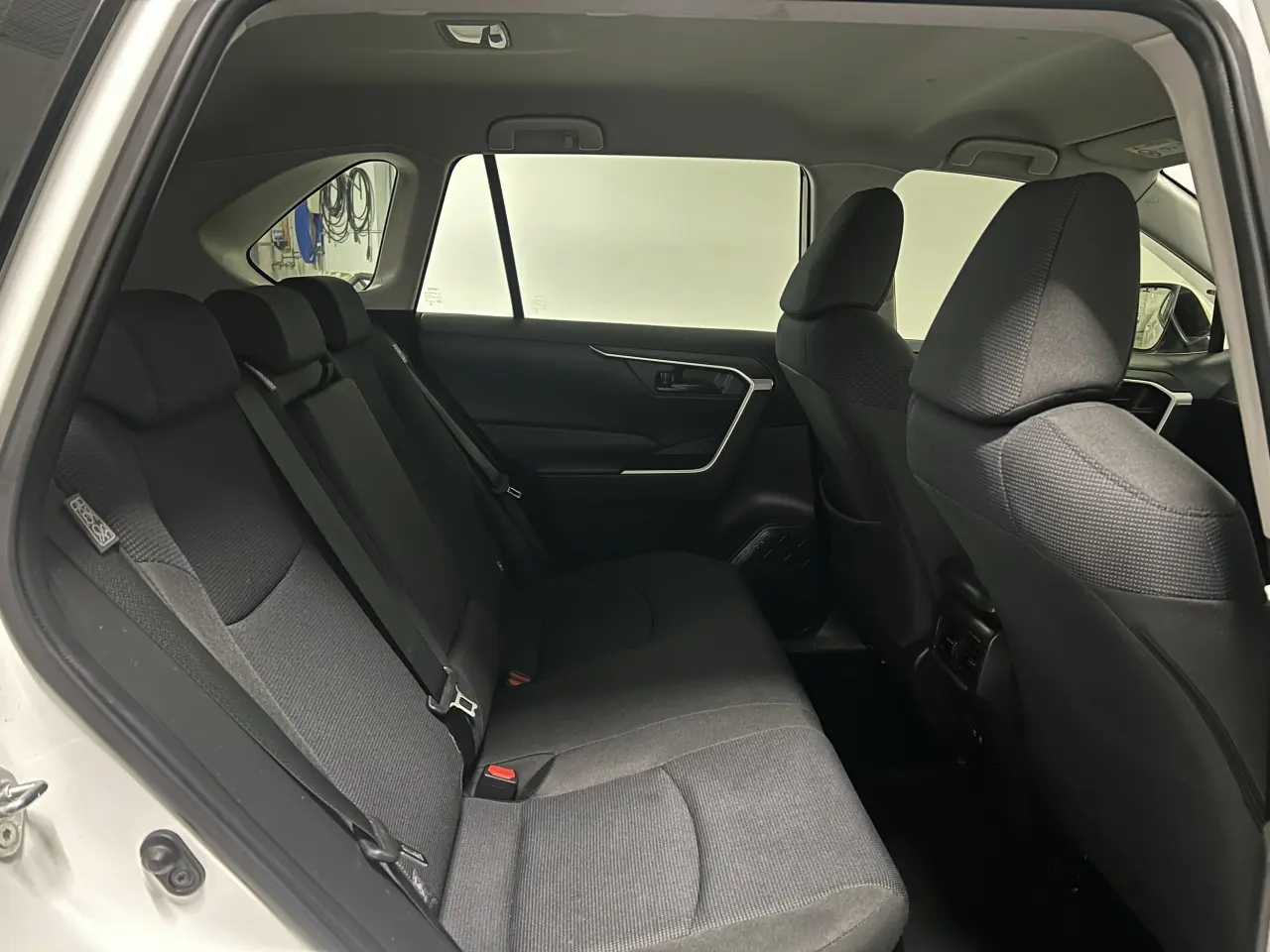 2021 TOYOTA RAV4 HYBRID Gallery Image 11