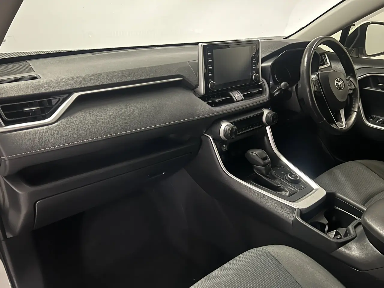 2021 TOYOTA RAV4 HYBRID Gallery Image 15