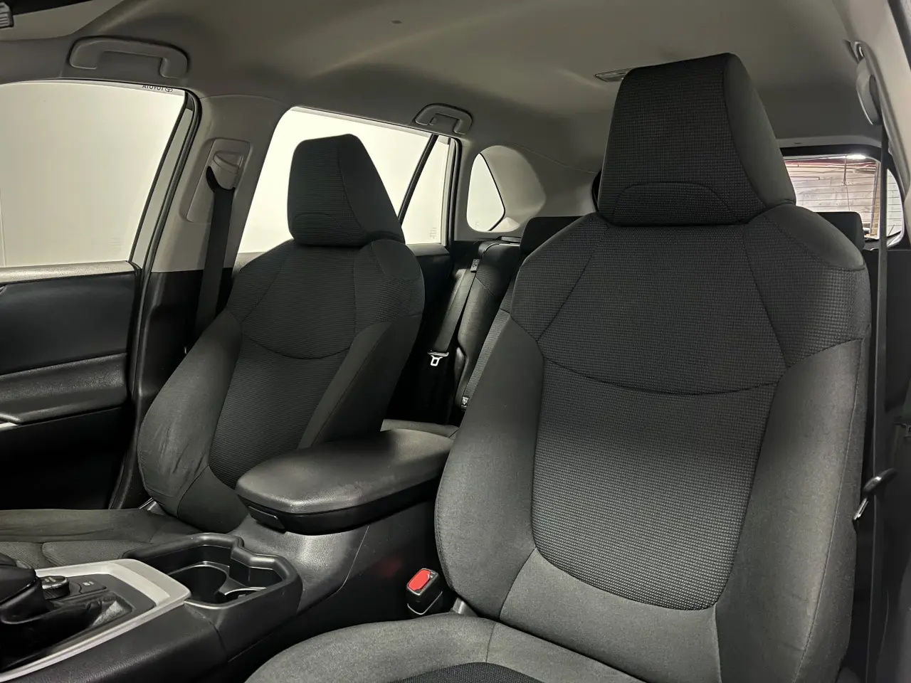 2021 TOYOTA RAV4 HYBRID Gallery Image 16