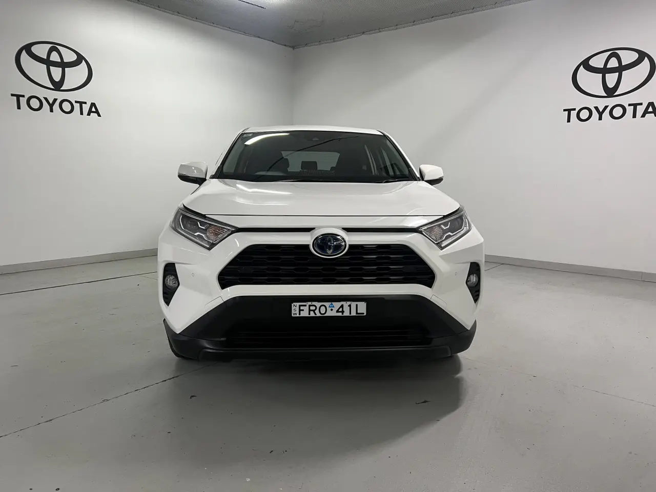 2021 TOYOTA RAV4 HYBRID Gallery Image 2