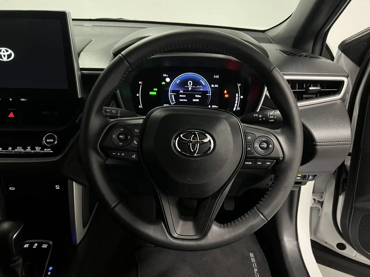 2024 TOYOTA COROLLA CROSS HYBRID Gallery Image 15
