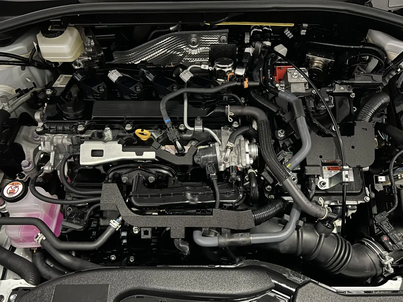 2024 TOYOTA COROLLA CROSS HYBRID Gallery Image 19