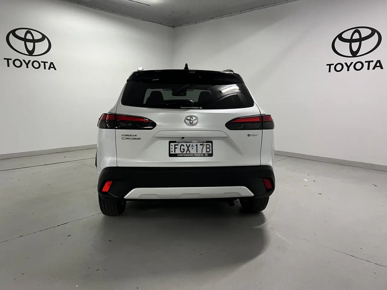 2024 TOYOTA COROLLA CROSS HYBRID Gallery Image 6