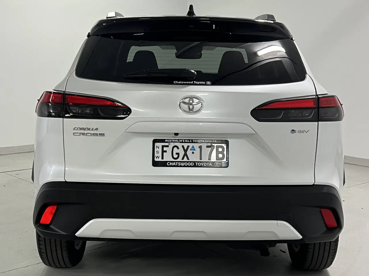 2024 TOYOTA COROLLA CROSS HYBRID Gallery Image 7