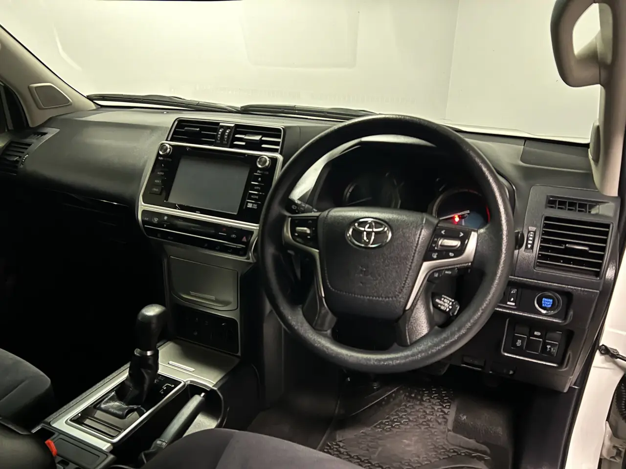 2019 TOYOTA PRADO Gallery Image 10