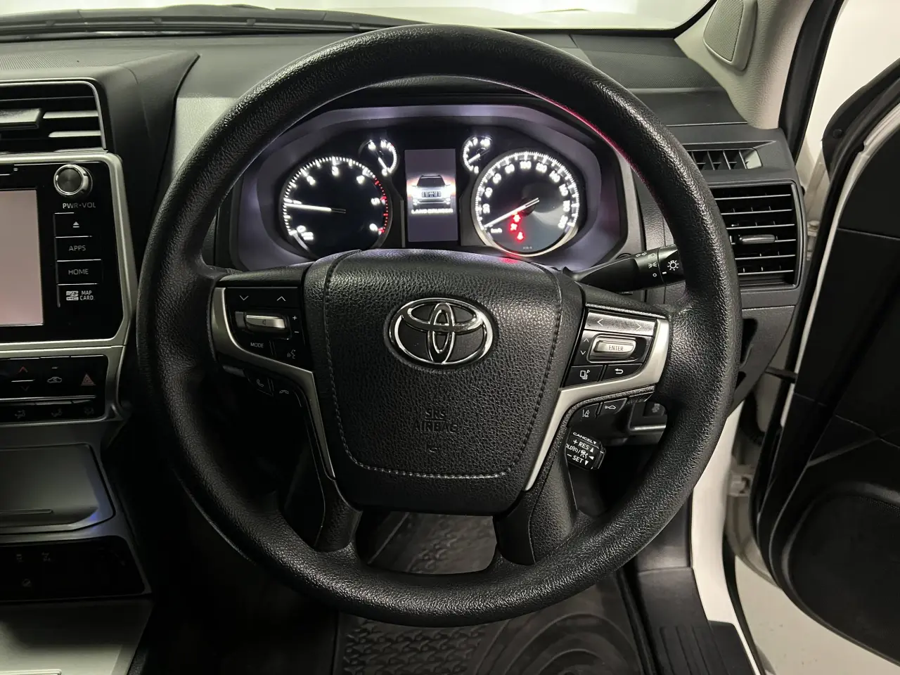 2019 TOYOTA PRADO Gallery Image 17