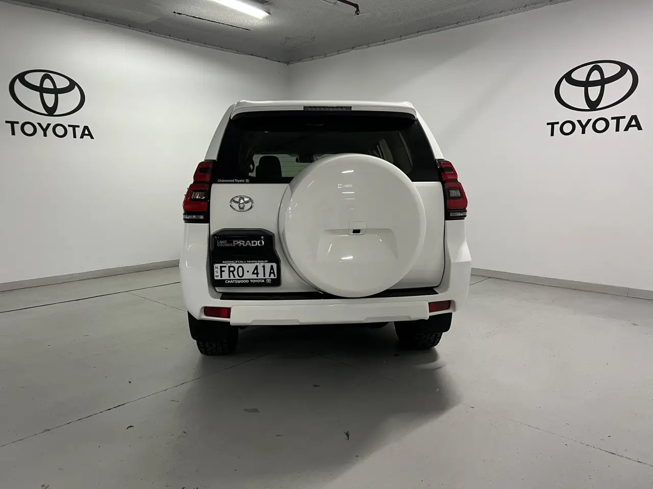 2019 TOYOTA PRADO Gallery Image 6