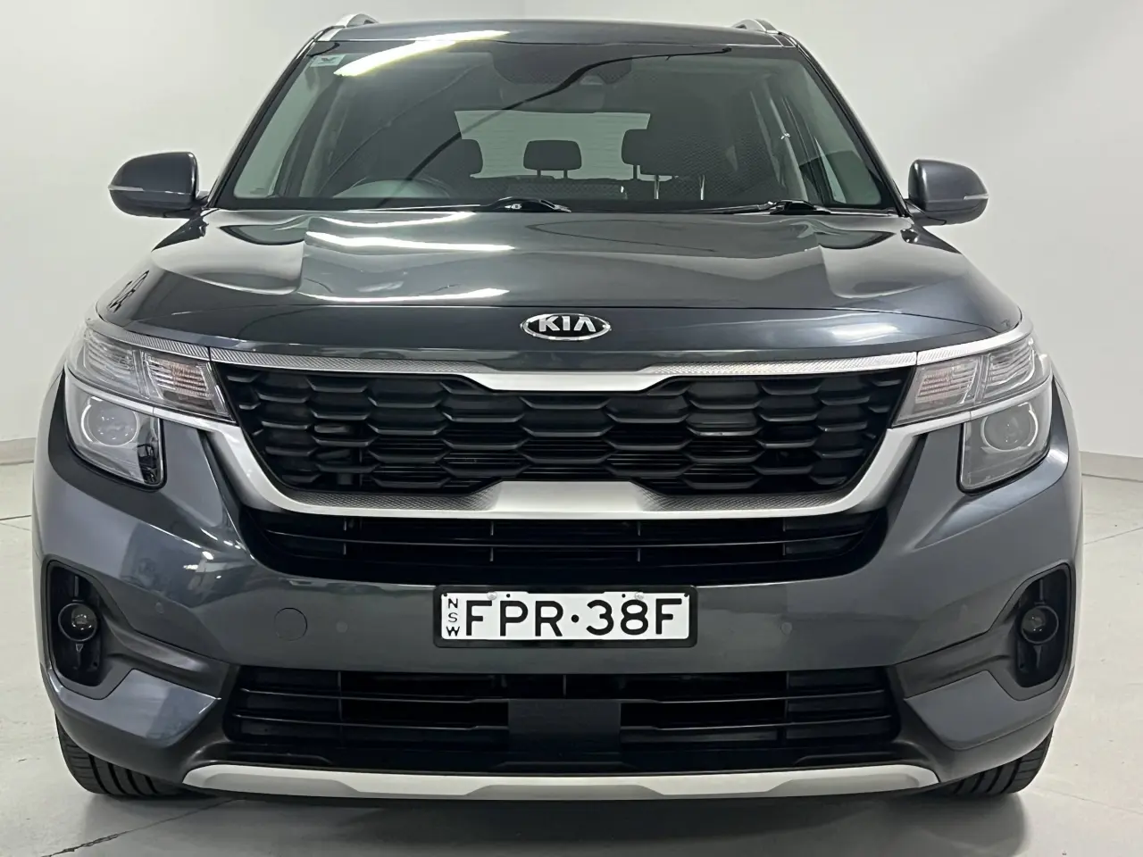 2020 KIA SELTOS Gallery Image 3