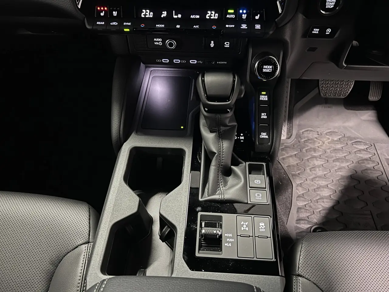 2025 TOYOTA PRADO Gallery Image 22