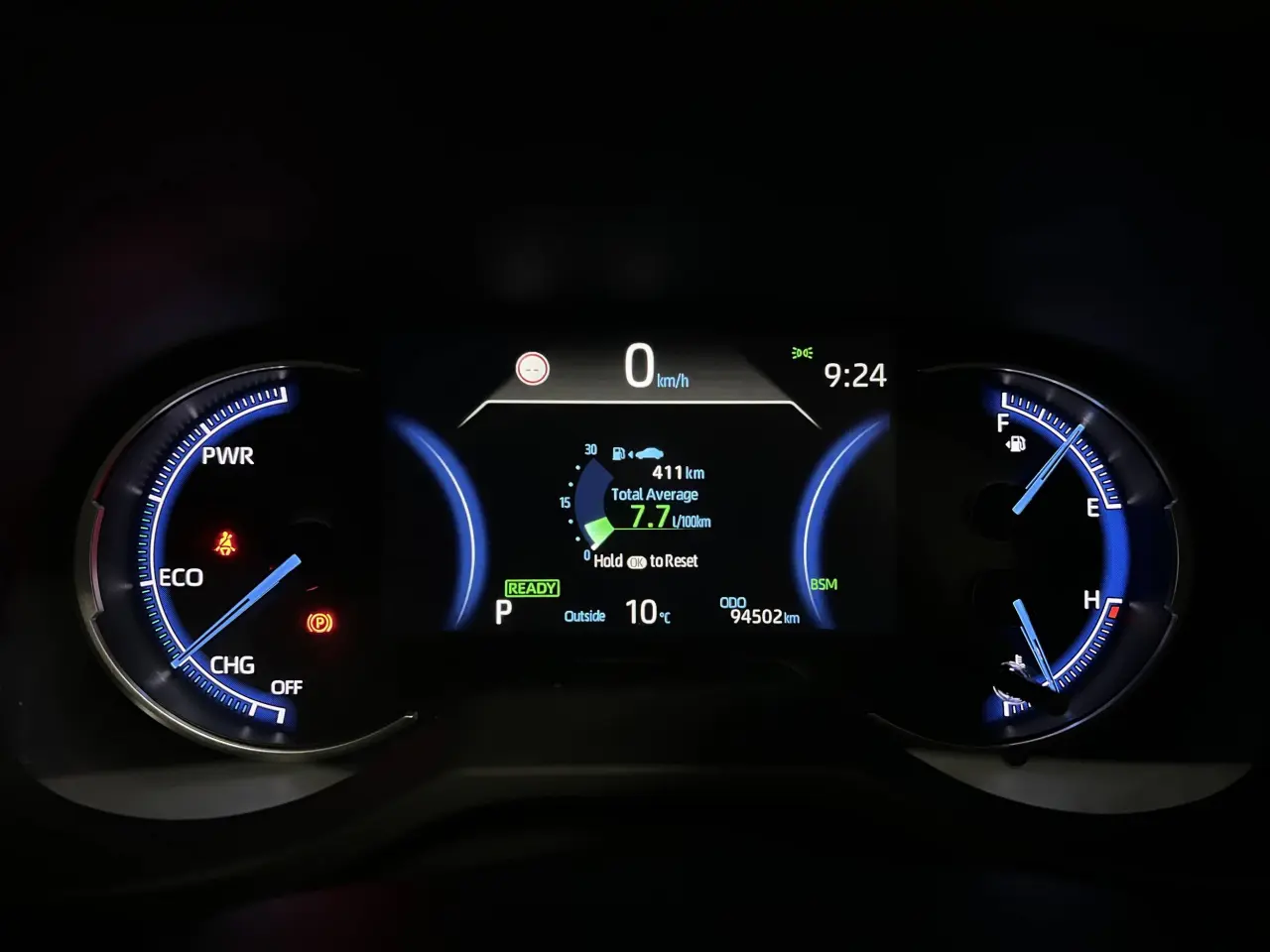 2020 TOYOTA RAV4 HYBRID Gallery Image 18