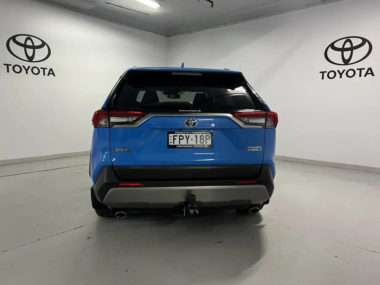 2020 TOYOTA RAV4 HYBRID Gallery Image 6