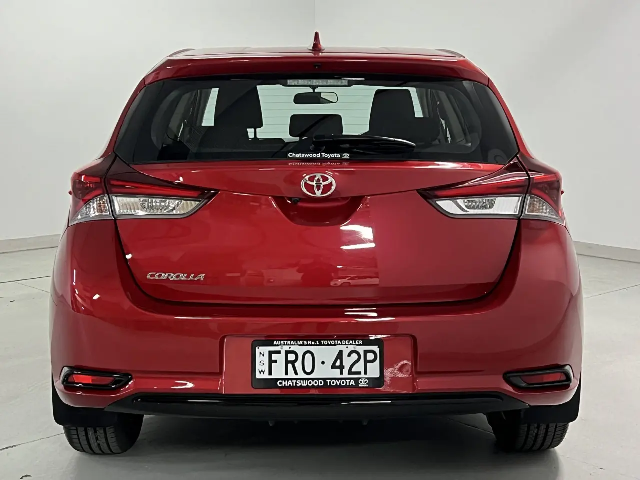 2017 TOYOTA COROLLA Gallery Image 7