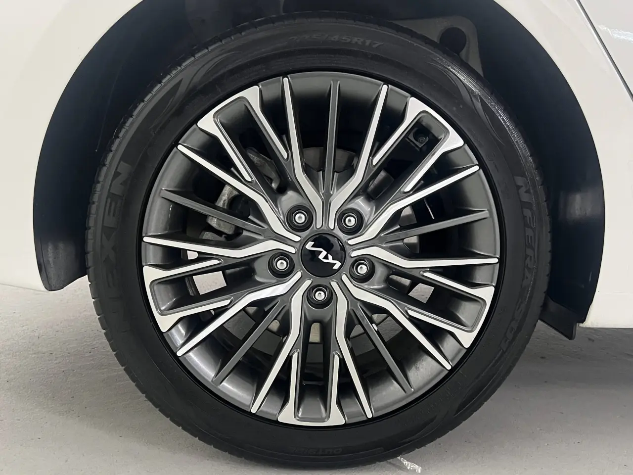 2022 KIA CERATO Gallery Image 5