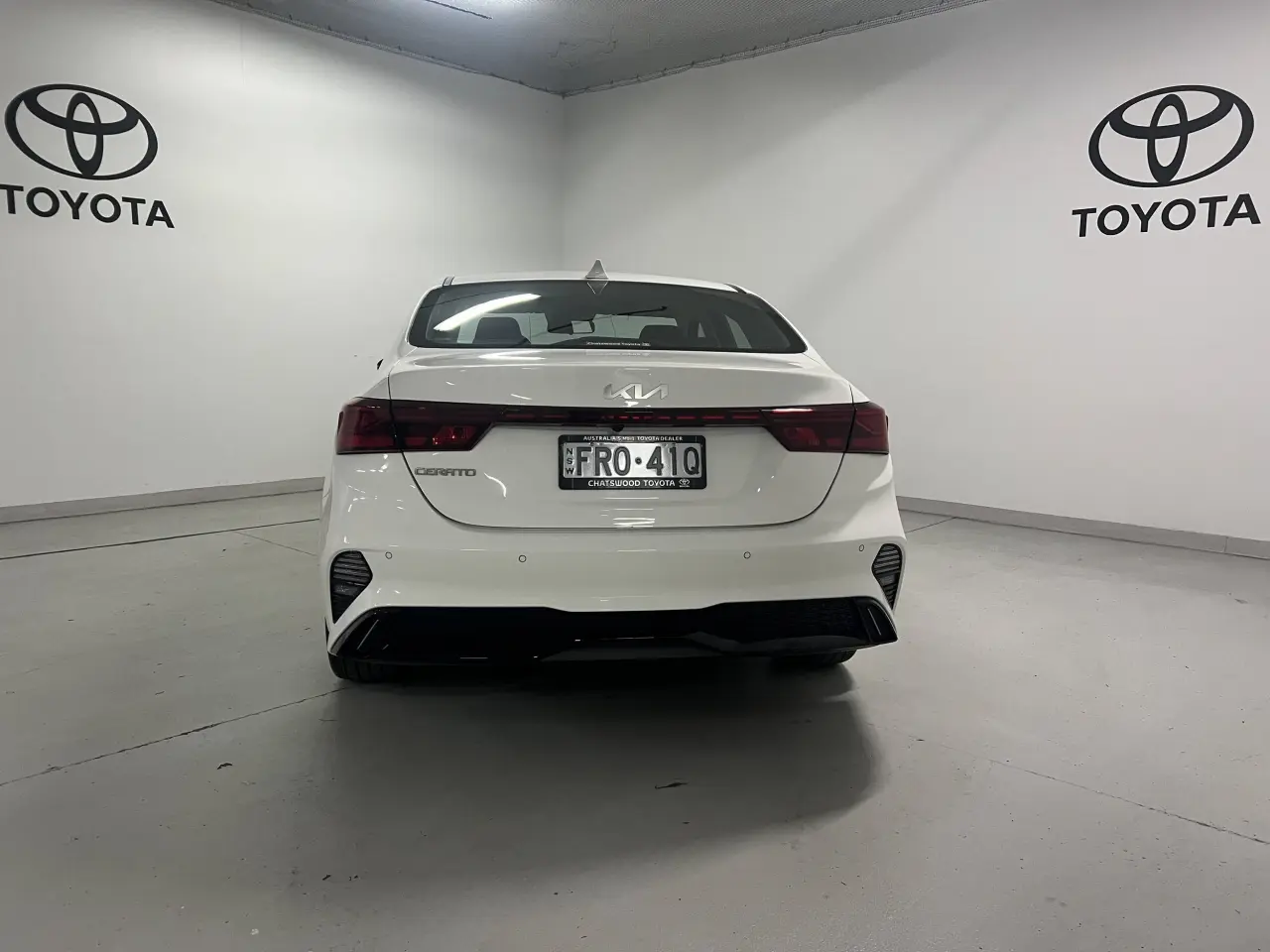2022 KIA CERATO Gallery Image 6