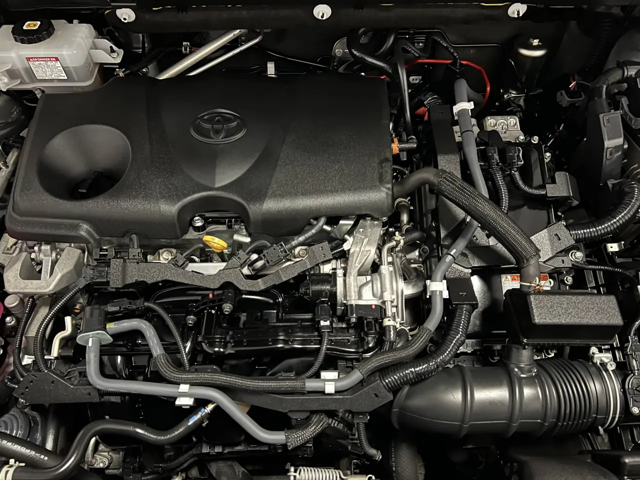 2020 TOYOTA RAV4 HYBRID Gallery Image 21