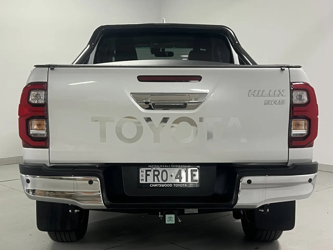 2023 TOYOTA HILUX Gallery Image 7