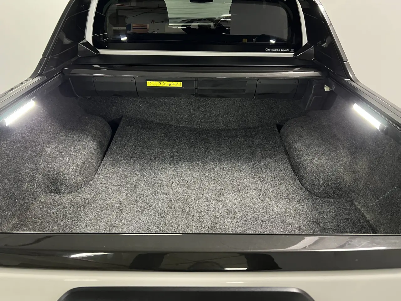 2023 TOYOTA HILUX Gallery Image 13