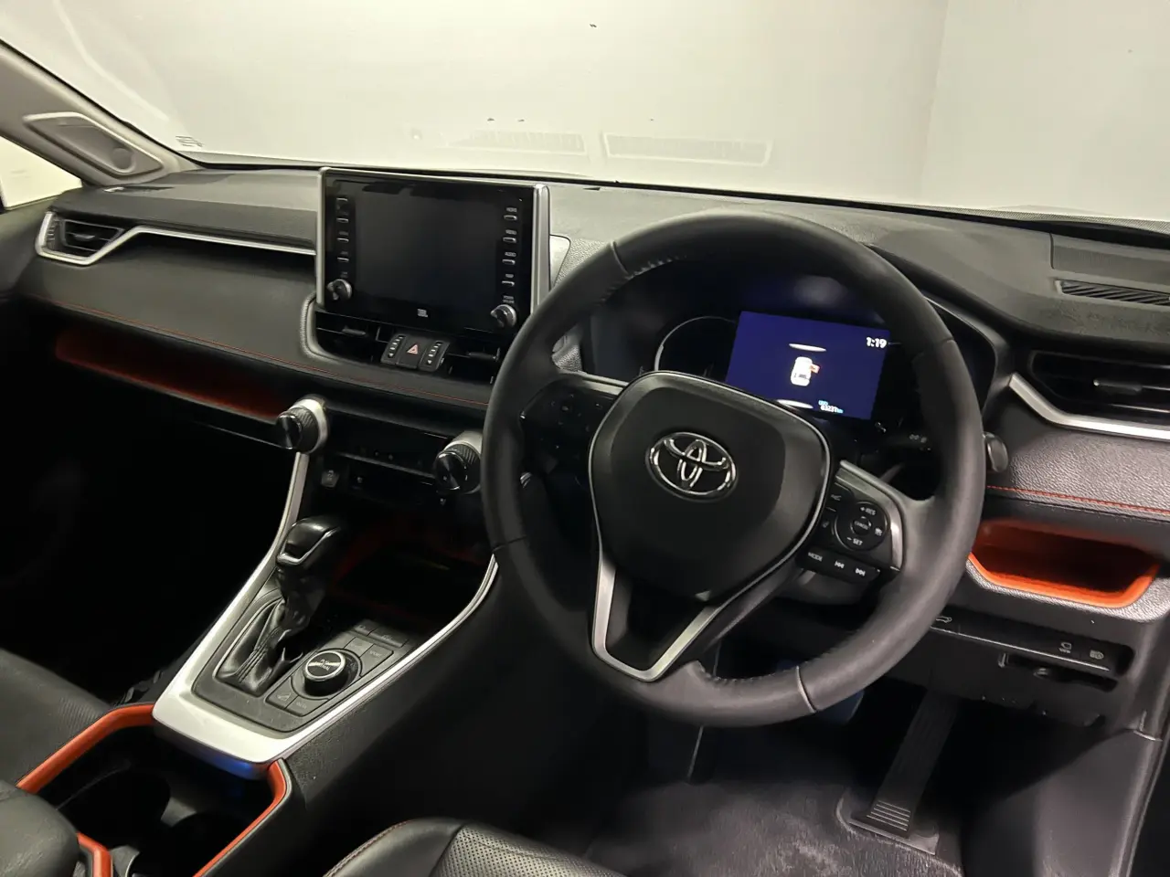 2020 TOYOTA RAV4 Gallery Image 10