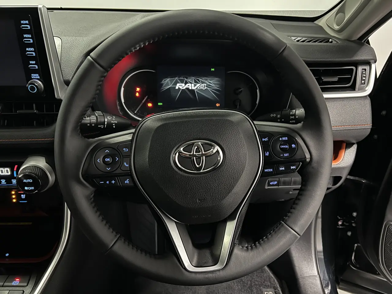 2020 TOYOTA RAV4 Gallery Image 17
