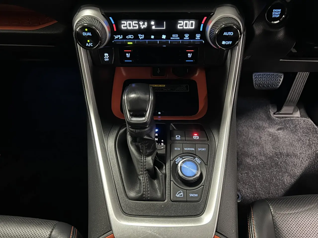 2020 TOYOTA RAV4 Gallery Image 20