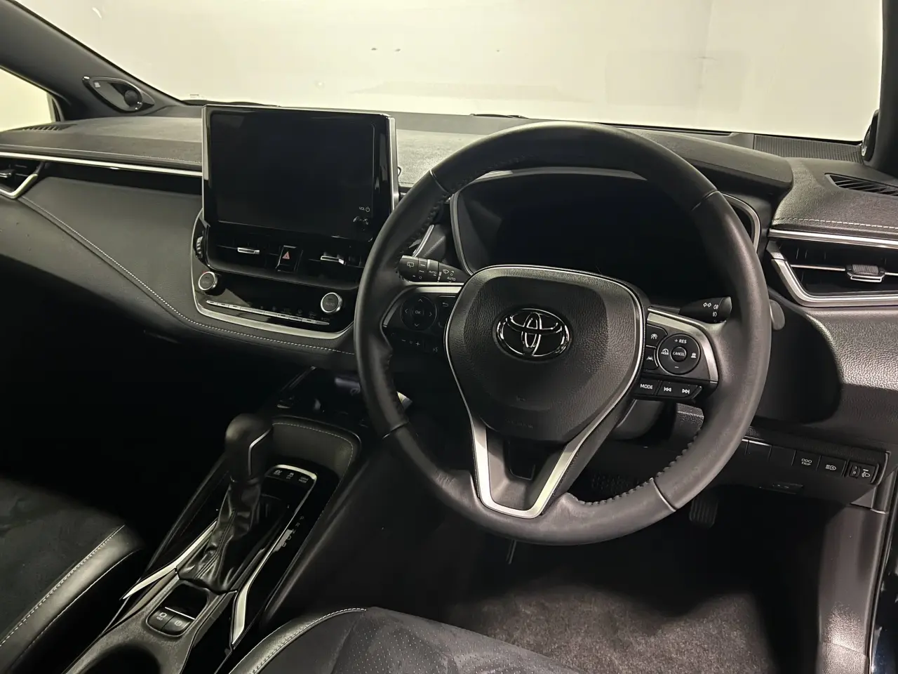 2023 TOYOTA COROLLA Gallery Image 10