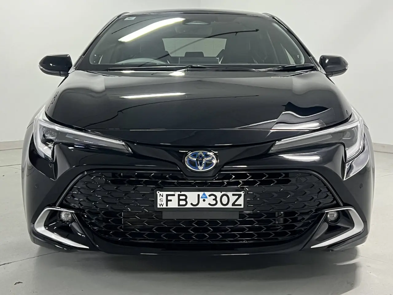 2023 TOYOTA COROLLA Gallery Image 3