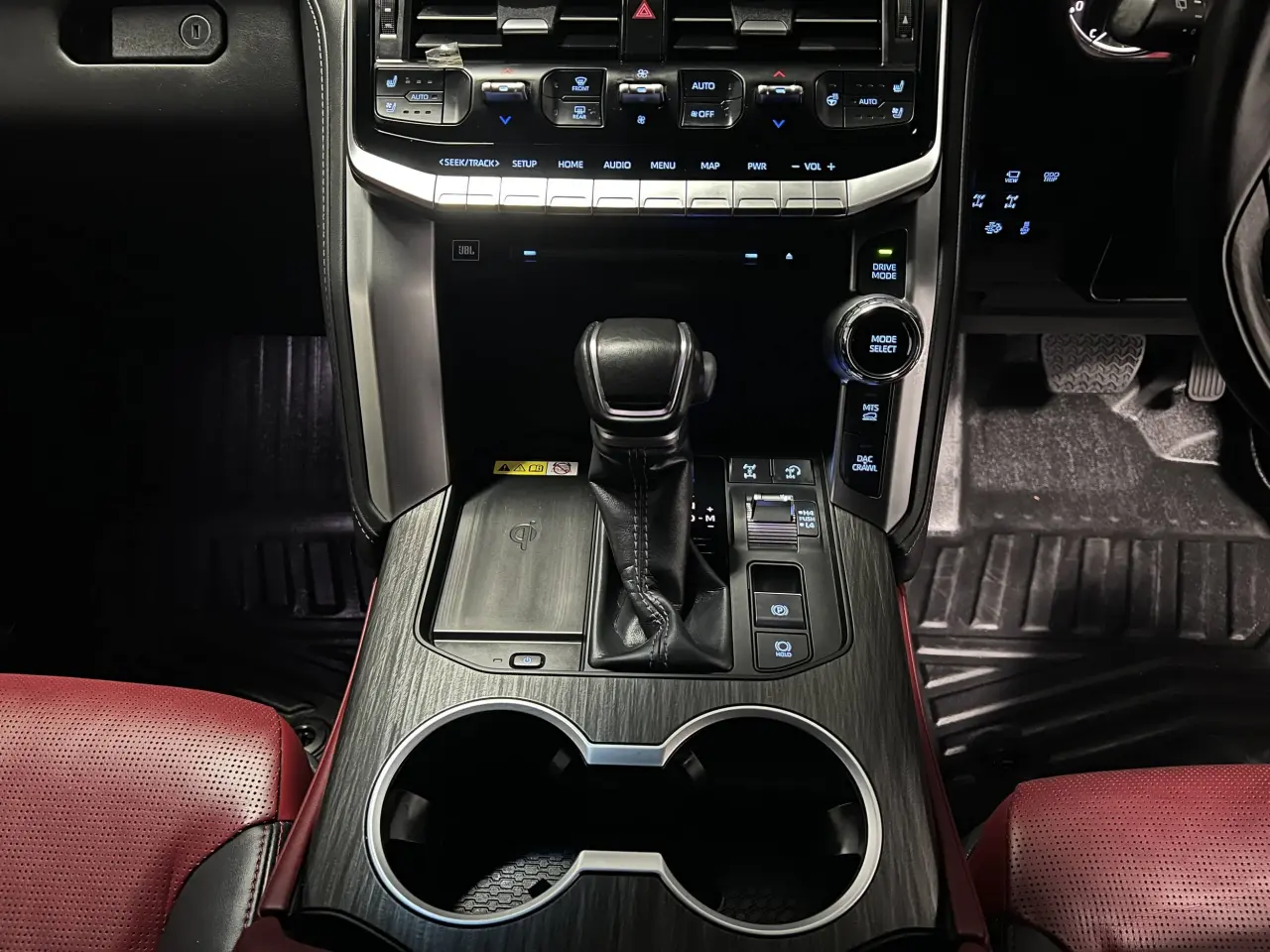 2024 TOYOTA LANDCRUISER Gallery Image 19