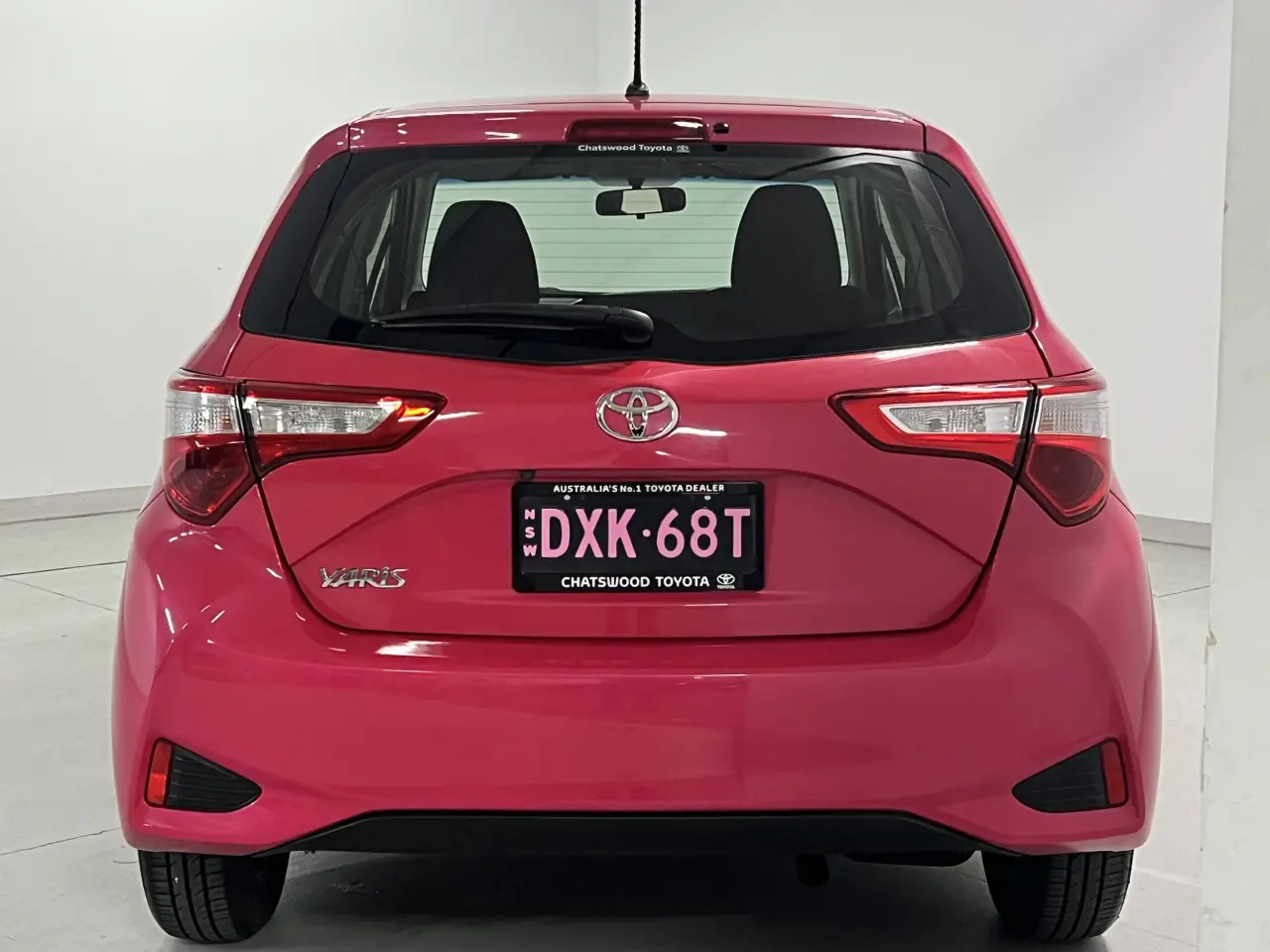 2018 TOYOTA YARIS Gallery Image 7