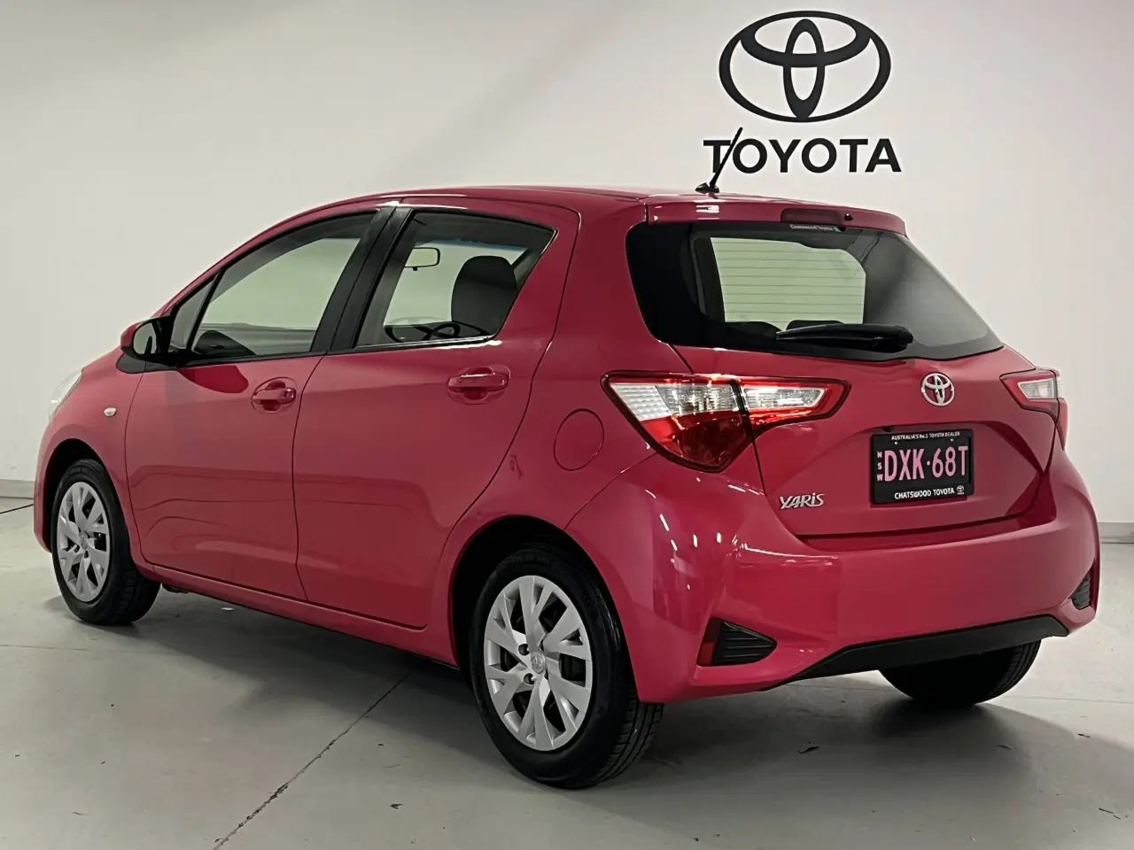 2018 TOYOTA YARIS Gallery Image 8