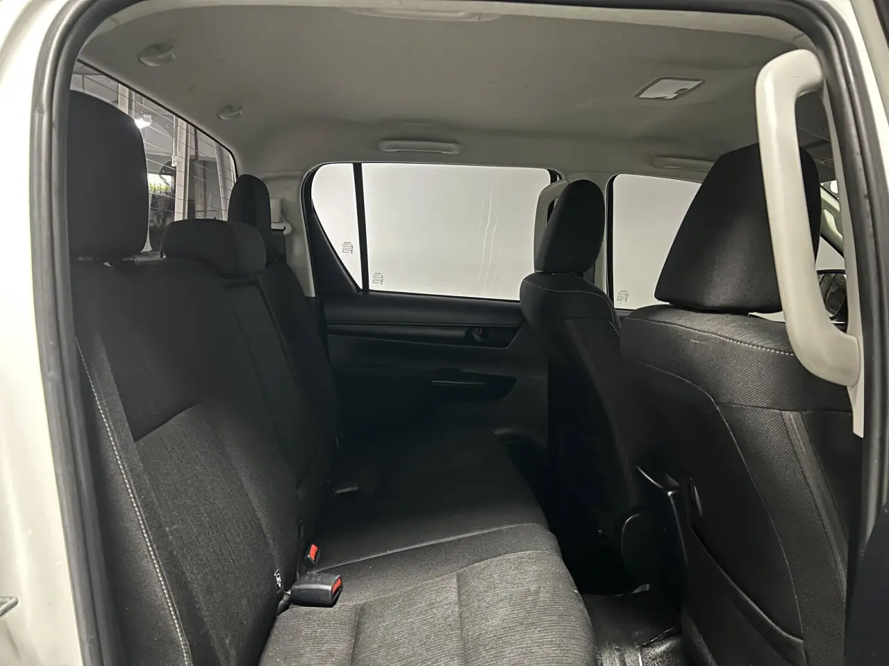 2021 TOYOTA HILUX Gallery Image 11