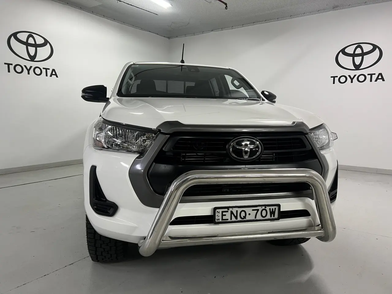 2021 TOYOTA HILUX Gallery Image 2