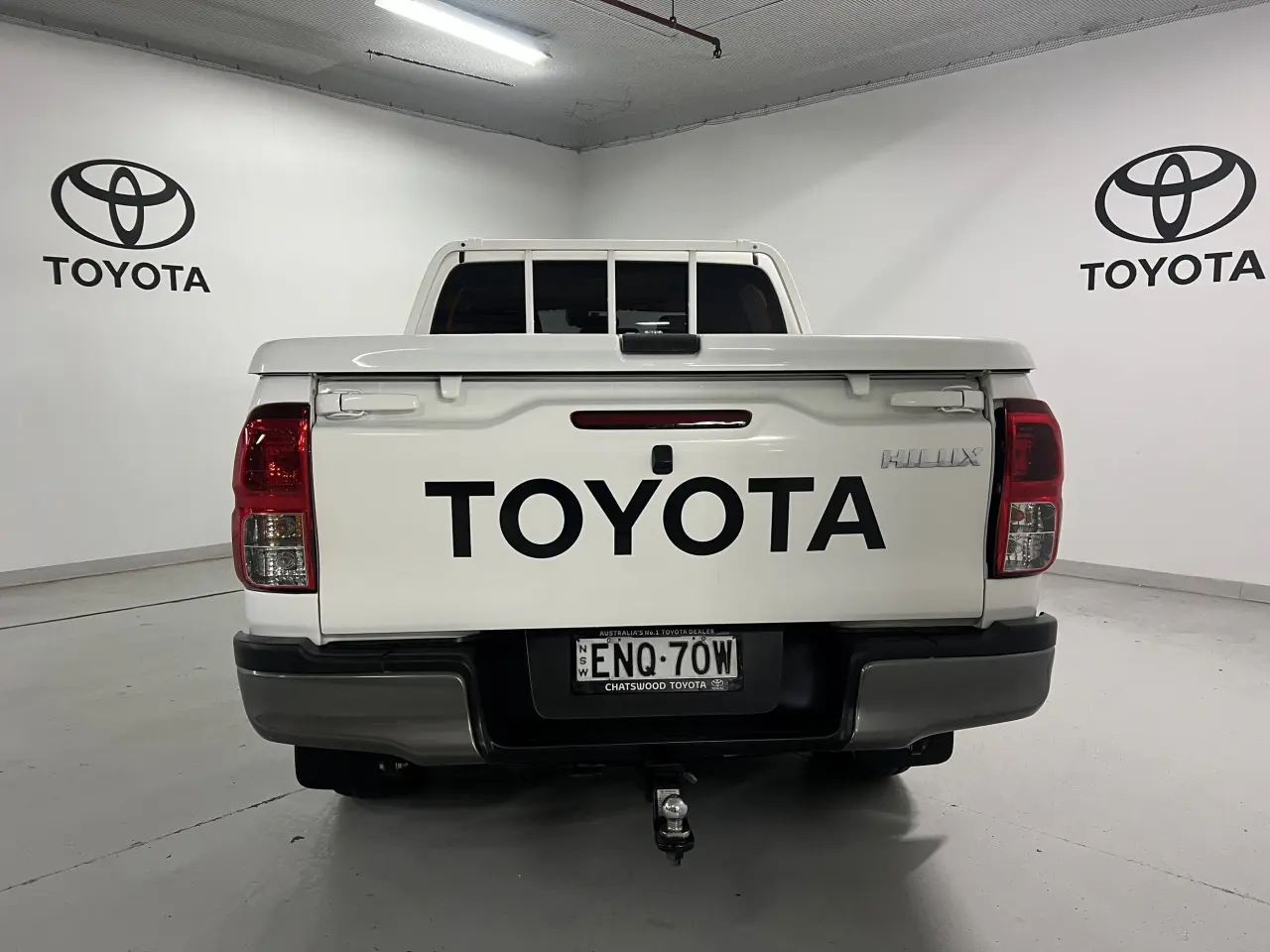 2021 TOYOTA HILUX Gallery Image 6