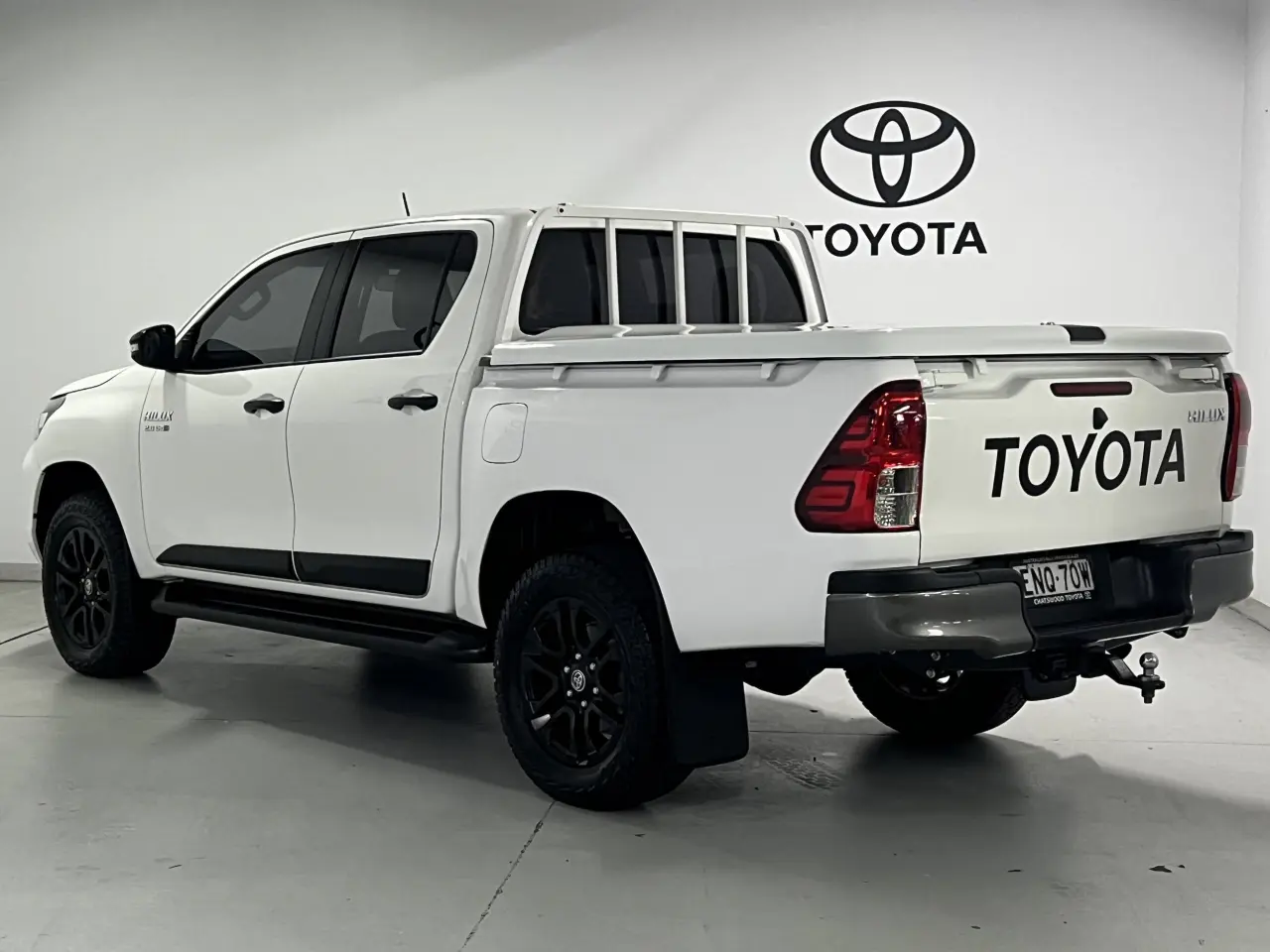 2021 TOYOTA HILUX Gallery Image 8