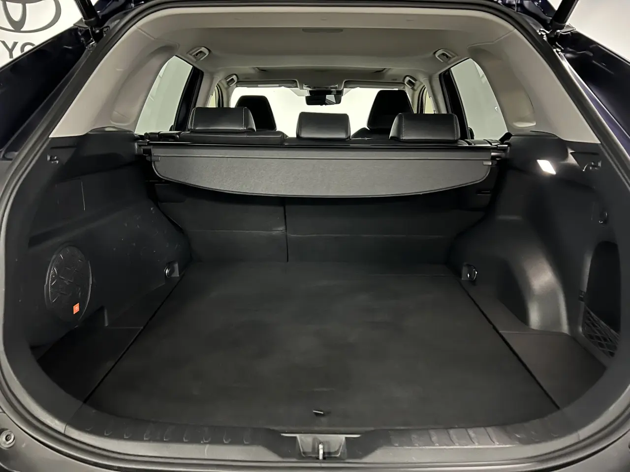 2023 TOYOTA RAV4 Gallery Image 12