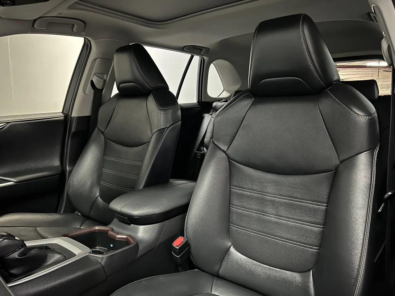 2023 TOYOTA RAV4 Gallery Image 16