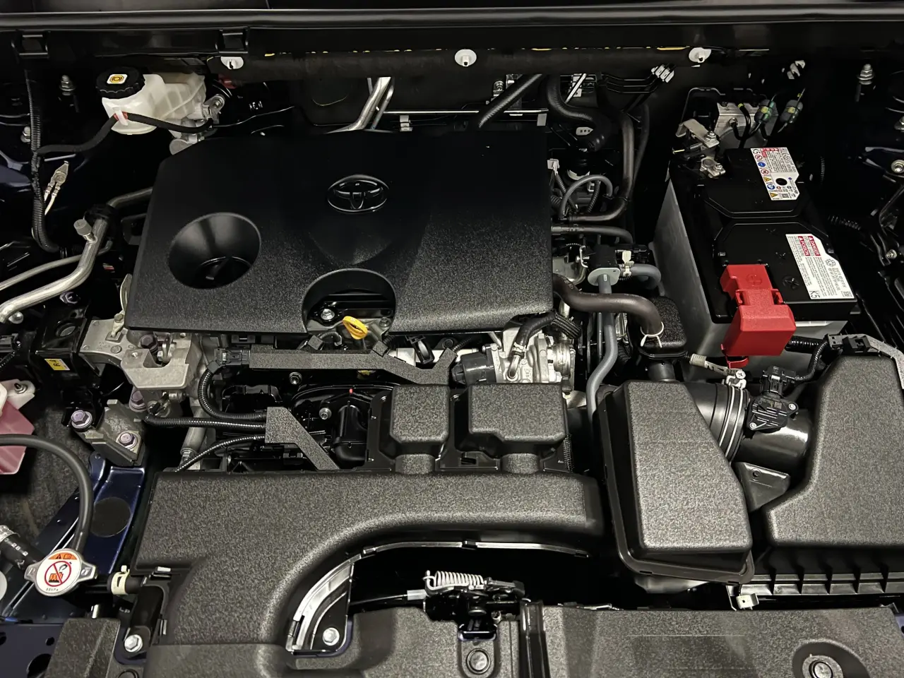 2023 TOYOTA RAV4 Gallery Image 22