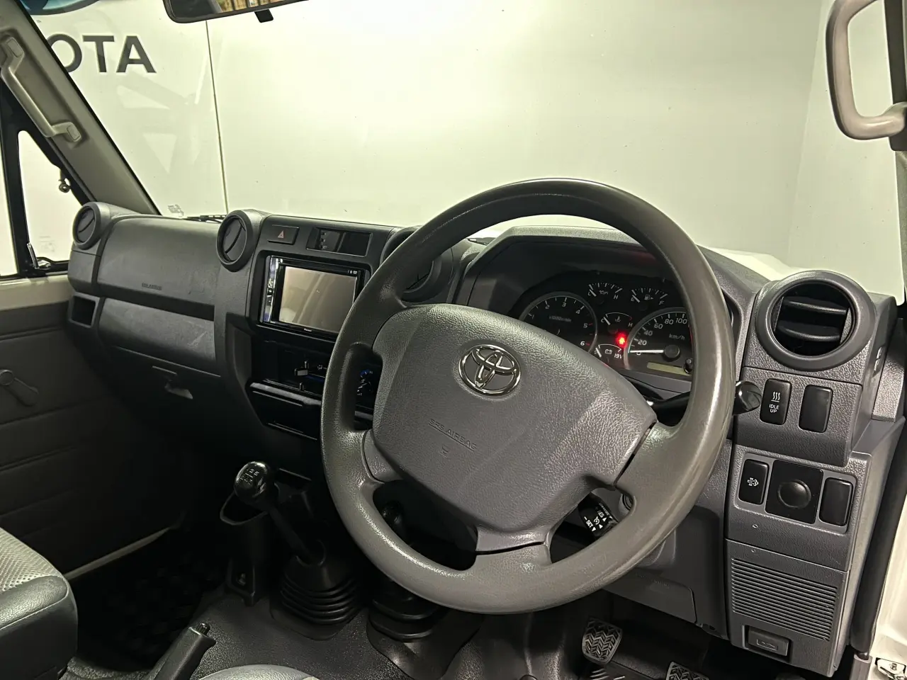 2019 TOYOTA LC MILITARY Gallery Image 10