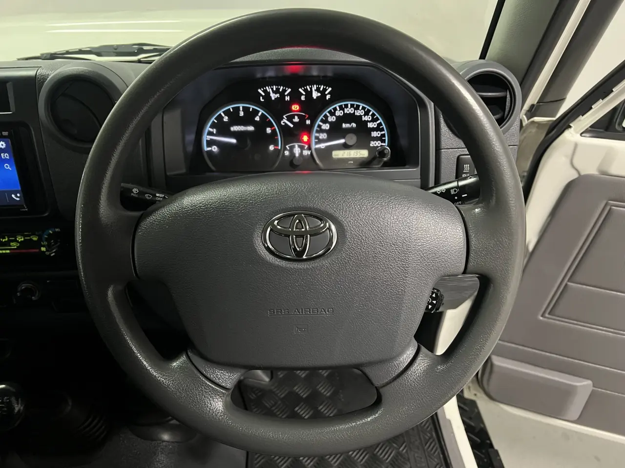 2019 TOYOTA LC MILITARY Gallery Image 15