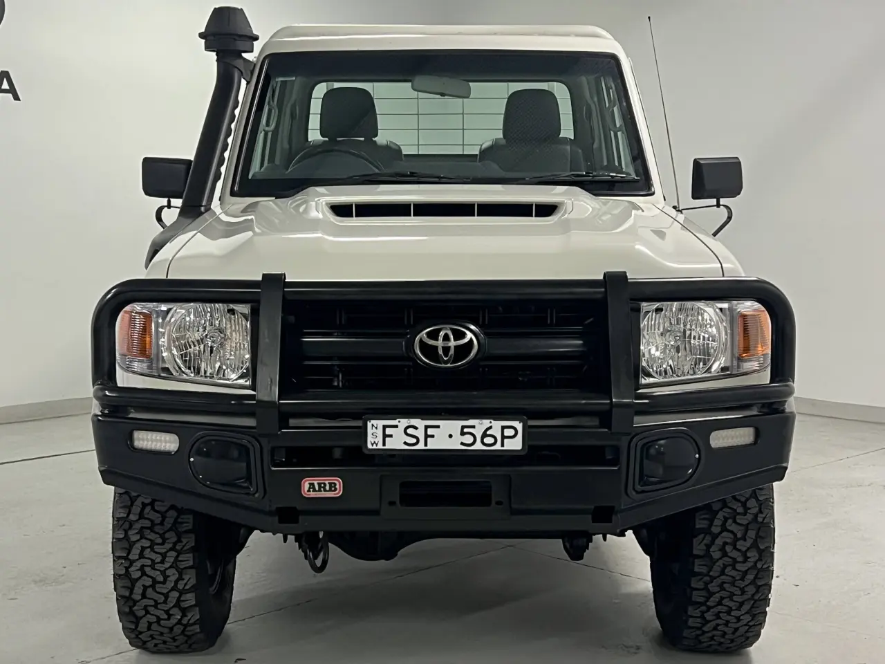 2019 TOYOTA LC MILITARY Gallery Image 3